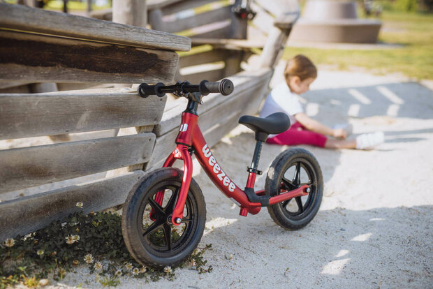 Weezee Loopfiets Rood &ndash; Speelmoment